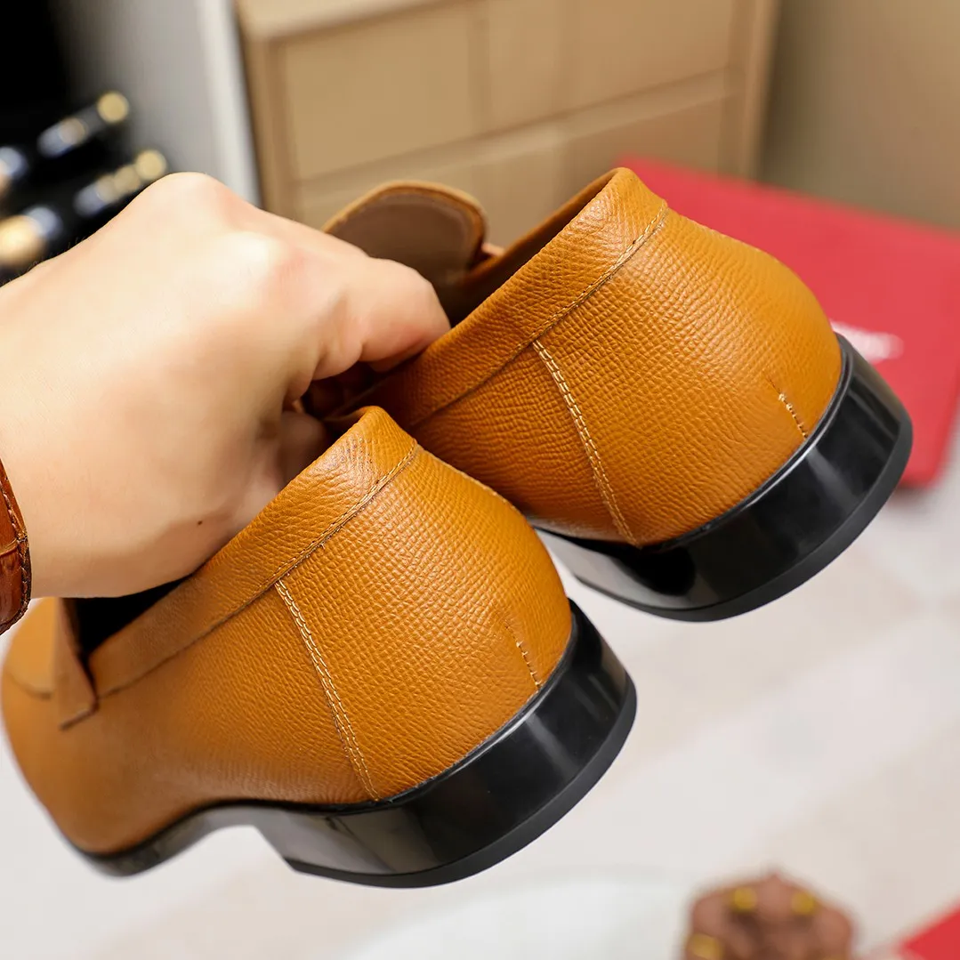 Men's shoes 💰600 🕷🕷🐂【Ferragamo】 Popular fashion casual shoes🇨🇳Official website counter 1:1 production, original mold opening💯Good quality can be seen, imported high-end first-layer pebbled calfskin, water-dyed🐂leather lining🌿very clear texture, high-quality waterproof, non-slip and wear-resistant outsole🎋high quality and low price, truly handmade🍓, 5 colors available! Code number 38-44 (45. To be customized)